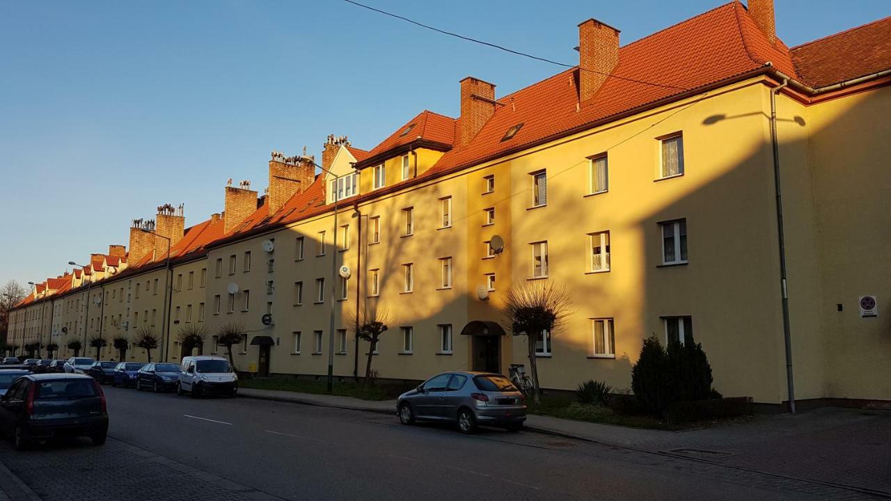 Home Sweet Home Auschwitz Buitenkant foto
